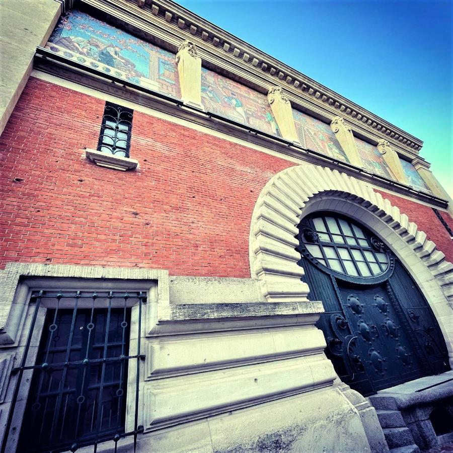 Charme De L'Ancien Pour Cet Appartement Entierement Renove Dans L'Hypercentre De Reims Luaran gambar