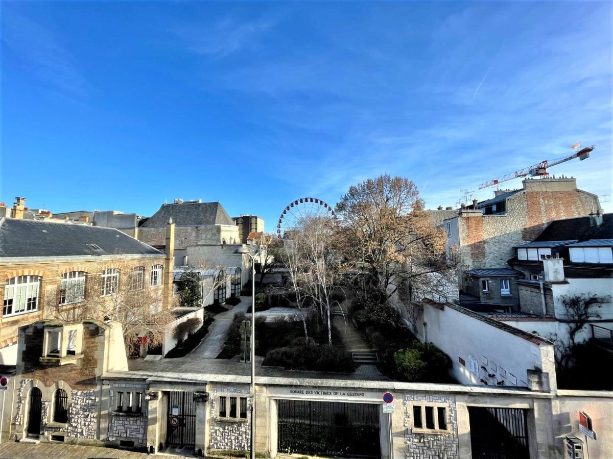 Charme De L'Ancien Pour Cet Appartement Entierement Renove Dans L'Hypercentre De Reims Luaran gambar