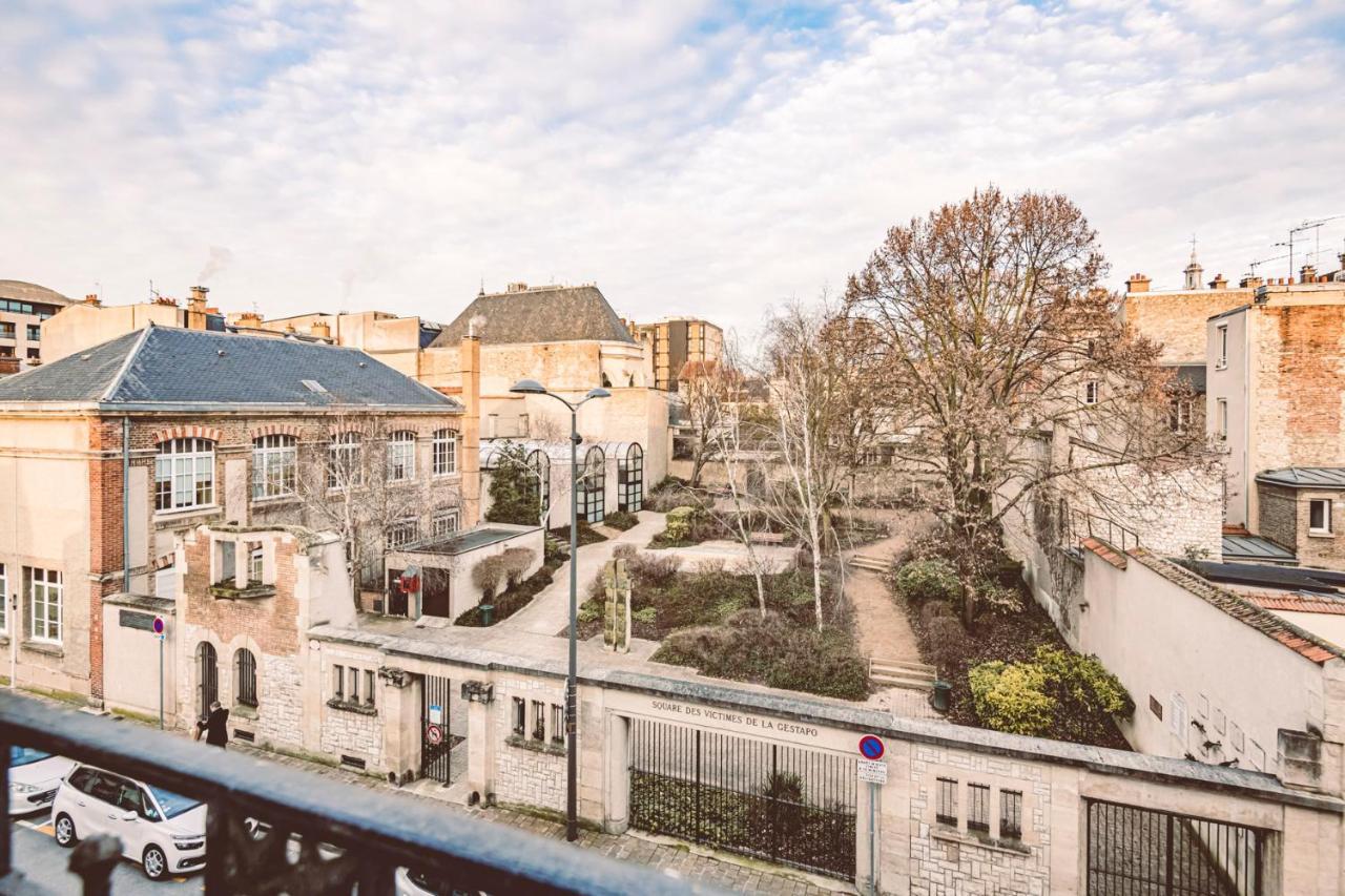 Charme De L'Ancien Pour Cet Appartement Entierement Renove Dans L'Hypercentre De Reims Luaran gambar