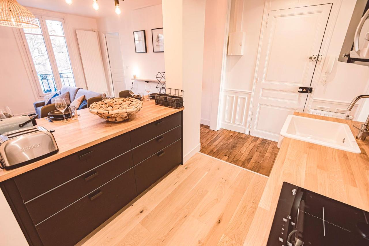 Charme De L'Ancien Pour Cet Appartement Entierement Renove Dans L'Hypercentre De Reims Luaran gambar