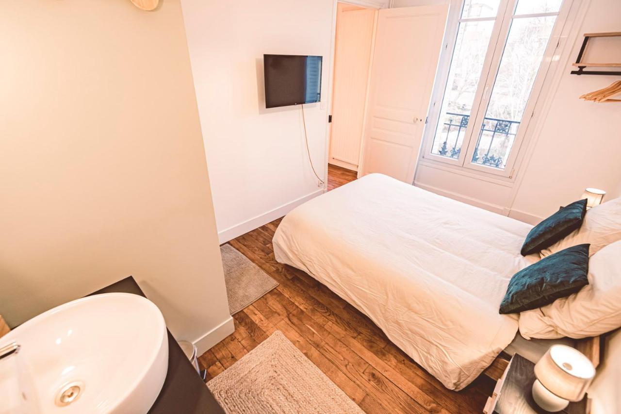Charme De L'Ancien Pour Cet Appartement Entierement Renove Dans L'Hypercentre De Reims Luaran gambar